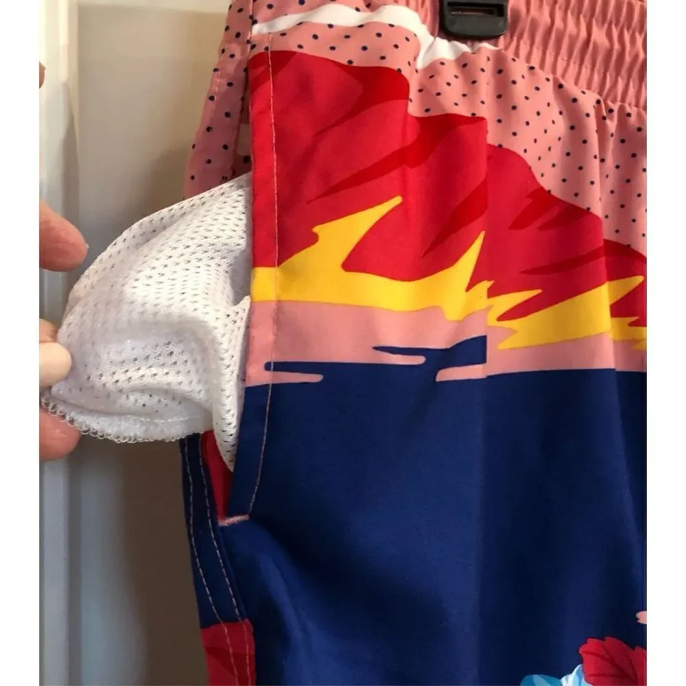 CLUB ROOM - NWT - M Sz M Swim Trunks w/Quick Dry Fabric & Built-In Liner.